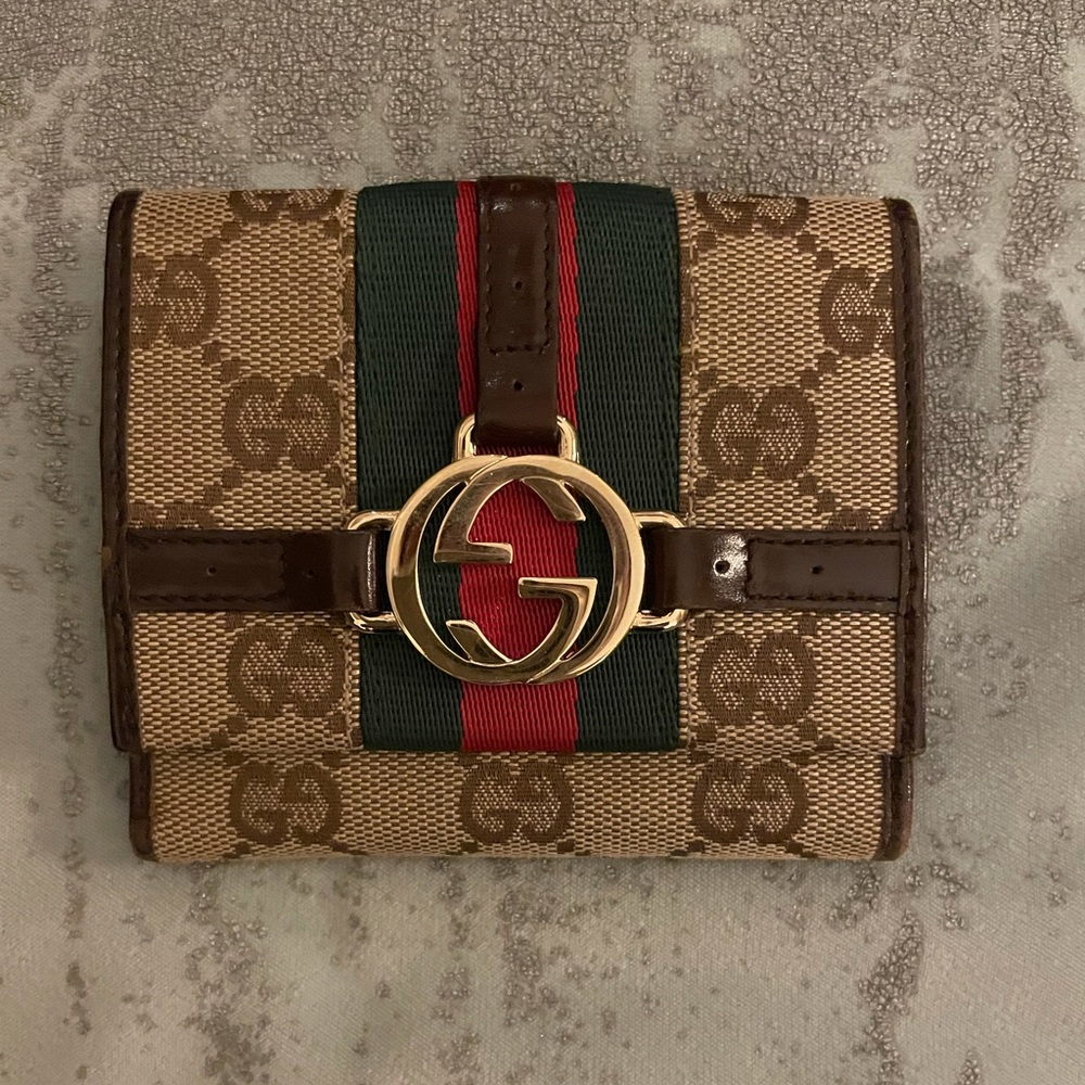💯Auth Gucci GG Monogram Wallet